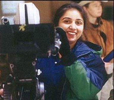 രേവതി വീണ്ടും ക്യമാറയ്‌ക്കുപിന്നില്‍