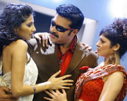 ചിരിയുടെ മാലപ്പടക്കവുമായി മച്ചുവെത്തുന്നു