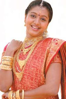 ഗോപിക വെറുതെ ഒരു ഭാര്യയാകില്ല