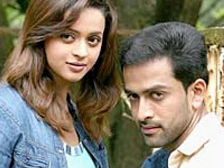 റോബിന്‍ഹുഡില്‍ ഭാവന