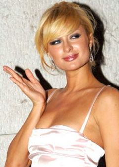 പാരീസ്‌ ഹില്‍ട്ടണെതിരെ കയ്യേറ്റശ്രമം