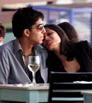 ഫ്രെയ്ദയുടെ ചുംബനം കയ്യോടെ പിടിച്ചു