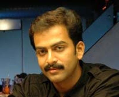 മൂന്ന്‌ ഹൊറര്‍ സിനിമകളില്‍ പൃഥ്വി നായകന്‍