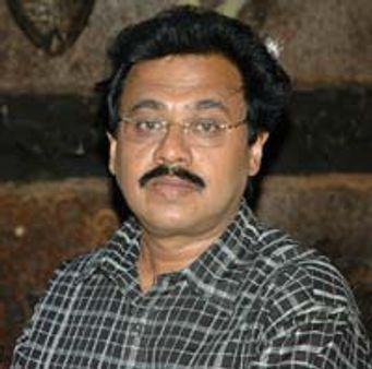 ലോഹി രക്തസാക്ഷി:സൂപ്പറുകള്‍ക്കെതിരെ വിനയന്‍