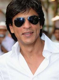 ബോളിവുഡ്‌ കിങ്‌ ഖാന്‍ ഇനി ഡോക്ടര്‍ ഖാന്‍!