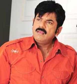 കൊട്ടാരത്തില്‍ ശാന്തനില്‍ മമ്മൂട്ടിയും ഷാരൂഖും