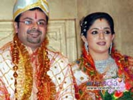 കാവ്യ മാധവന്‍ വിവാഹ മോചനത്തിന്‌ ഒരുങ്ങുന്നു?