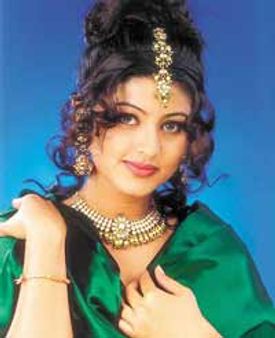 സ്‌നേഹയും ബിക്കിനിയണിയുന്നു