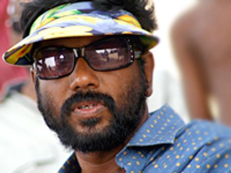 സിദ്ദിഖ്‌ വീണ്ടും ക്യാമറക്ക്‌ മുമ്പില്‍