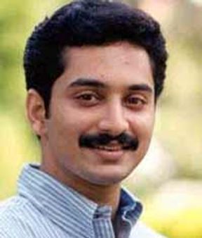 മിററിലൂടെ ഷാനു വീണ്ടും