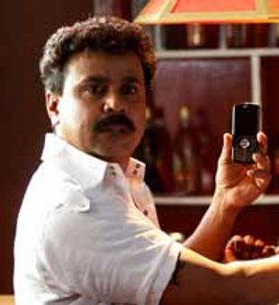 സിനിമാക്കഥയുമായി ദിലീപ്‌