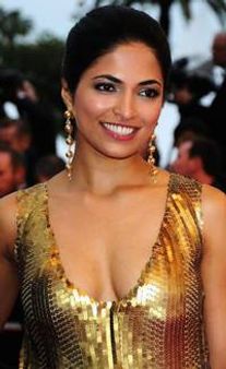 പൃഥ്വിയും ഒഴിഞ്ഞു; മാടന്‍ കൊല്ലിയിലേക്ക്‌ പാര്‍വതി