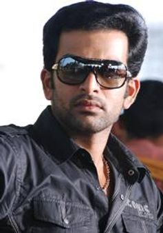 പൃഥ്വി ഉടക്കി; മോഹന്‍ലാലിനൊപ്പം ദിലീപ്