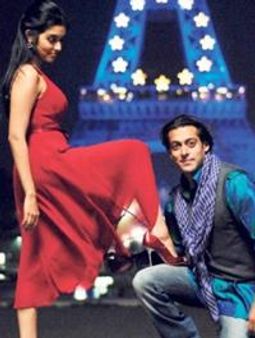 ഒടുവില്‍ അസിനും സല്‍മാനും രണ്ടുവഴിക്ക്‌