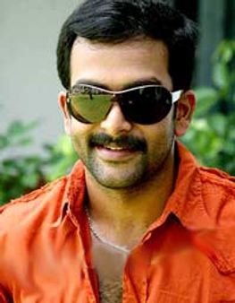 വീട്ടിലേക്കുള്ള വഴിയുമായി പൃഥ്വി ലഡാക്കില്‍