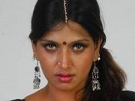 ആദ്യം ഭക്തി പിന്നെ അഭിനയം: ഭുവനേശ്വരി