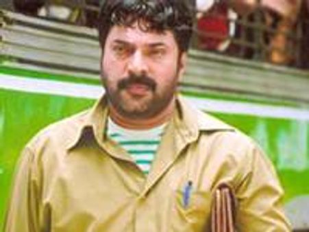 മമ്മൂട്ടി കെഎസ്ആര്‍ടിസിയില്‍