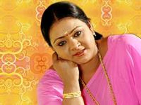 ഷക്കീലക്ക് കൈനിറിയെ സിനിമകള്‍