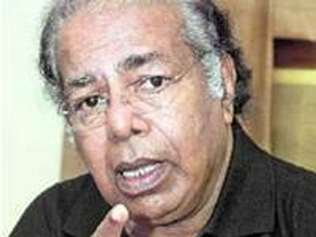 അമ്മയെ കടലില്‍ തള്ളണം: തിലകന്‍