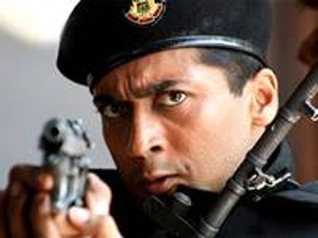 ബച്ചനും ലാലിനുമൊപ്പം കാണ്ടഹാറിലേക്ക് സൂര്യയും