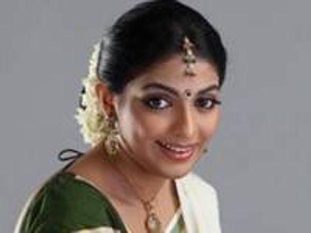 ബ്രൈറ്റി, പിന്നെ മൈഥിലി, ഇപ്പോള്‍ മാണിക്യം