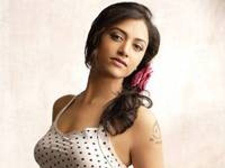 മമതയുടെ അപകടം, വീഡിയൊ കാണൂ