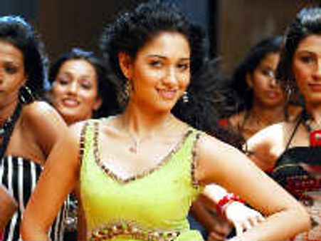 കമലിനെ ചുംബിക്കാന്‍ 1.25കോടി വേണമെന്ന്‌ തമന്ന