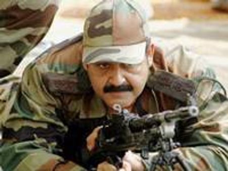 ലാല്‍ എന്ന നടന്‍ ഭടനായപ്പോള്‍