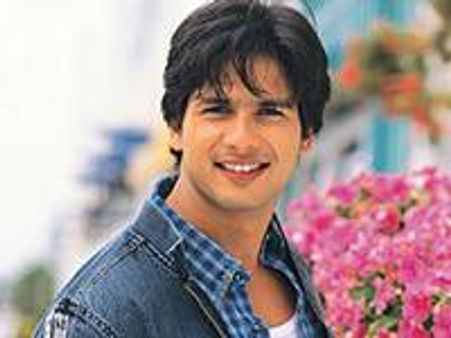 ഷാഹിദിന്റെ ആദ്യപ്രണയം അധ്യാപികയോട് !!