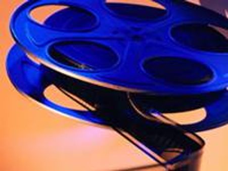 താരങ്ങള്‍ ചാനല്‍ അവതാരകരാകുന്നതിന് വിലക്ക്