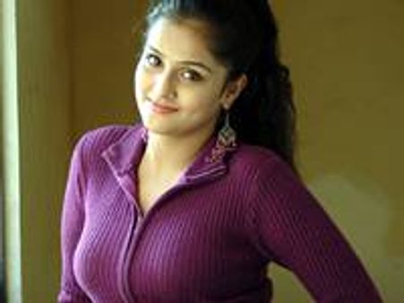 ഗ്ലാമറാവാം, പക്ഷേ കംഫര്‍ട്ട് ആവണം -രമ്യ