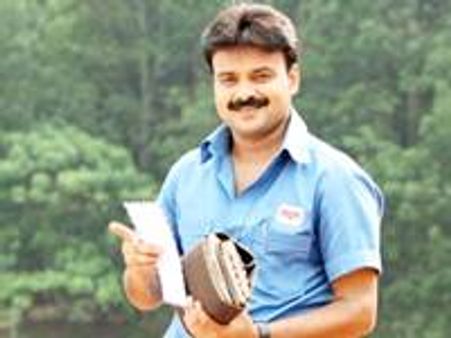 കുഞ്ചാക്കോ ട്രാക്ക് മാറുന്നു