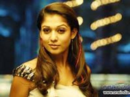 വിവാദങ്ങളെ കാര്യമാക്കാതെ നയന്‍സ്