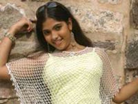 ഒരു പെണ്ണും പറയാത്തത് ഇനി റൂം നമ്പര്‍ 9 B