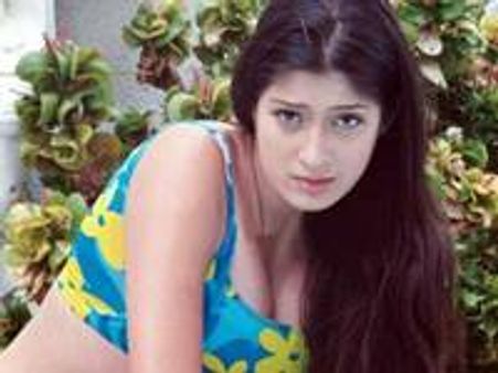 ഐറ്റം ഡാന്‍സിനില്ലെന്ന് ലക്ഷ്മി റായി