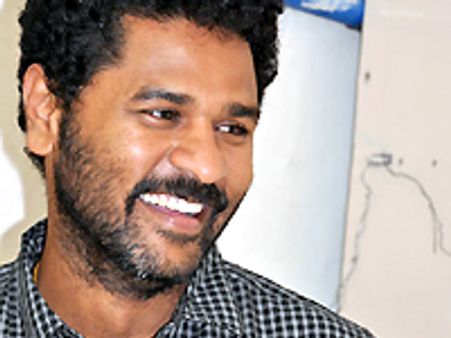ഉറുമി വീശാന്‍ പ്രഭുദേവയും