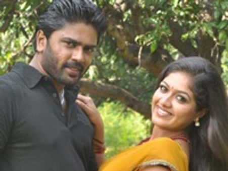 യക്ഷിയും ഞാനും റിലീസ് മുടങ്ങി