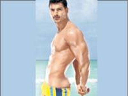 ജോണ്‍ എബ്രഹാമിന്റെ അരക്കെട്ടിന് 25 കോടി