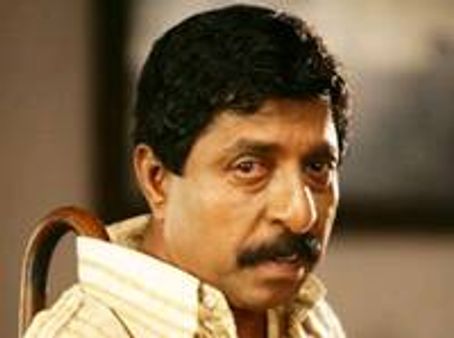 മുന്‍നിര താരങ്ങള്‍ സിനിമയെ വഴിതെറ്റിക്കുന്നു