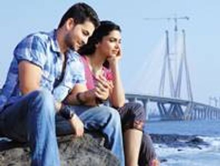 ലഫംങ്കെ പരിന്തെ വിജയ് ചിത്രത്തിന്റെ കോപ്പിയടി?