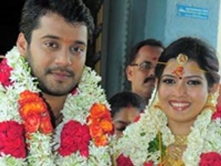 നടന്‍ ബാലയും അമൃതയും വിവാഹിതരായി