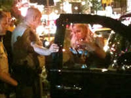 മയക്കുമരുന്നുമായി പാരീസ് ഹില്‍ട്ടന്‍ അറസ്റ്റിലായി