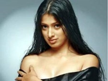 ലക്ഷ്മിറായ് റിപ്പോര്‍ട്ടറോട് തട്ടിക്കയറി