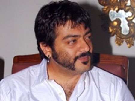 അജിത്തിനെ രാഹുല്‍ കോണ്‍ഗ്രസിലേയ്ക്ക് ക്ഷണിച്ചു
