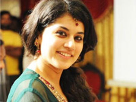 തപസി നടിയല്ലെന്ന്; വിസ കൊടുത്തില്ല