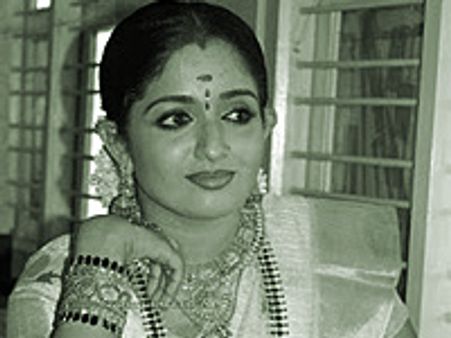വിവാഹമോചനം: കാവ്യ ഒത്തുതീര്‍പ്പിന്
