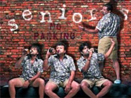 സീനിയേഴ്‌സ് ക്യാമ്പസിലേക്ക് മടങ്ങുന്നു