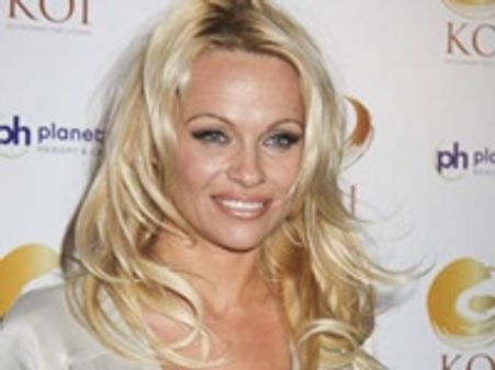 പ്ലേബോയിയില്‍ പമേലയുടെ നഗ്നത വീണ്ടും