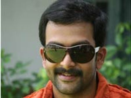 പൃഥ്വി ബോളിവുഡിലേക്ക്?