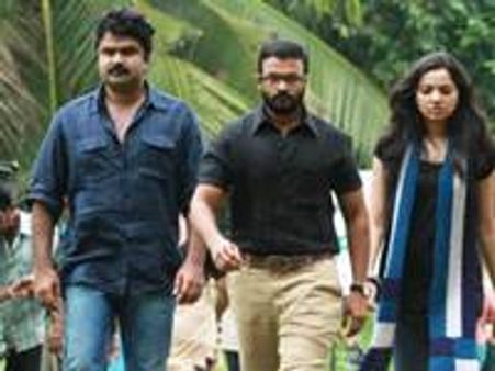 കോക്ക്‌ടെയില്‍ മികച്ച പ്രതികരണം